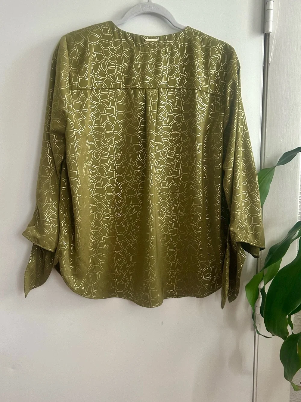 Michael Kors Olive Green Geometric V-Neck Tie-Sleeve Blouse